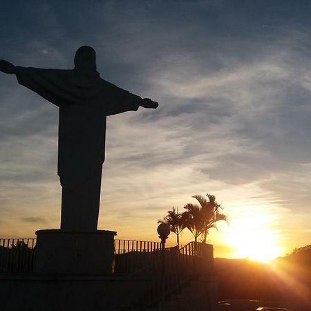 Apto Em Lindoia Bagian luar foto