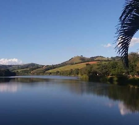 Apto Em Lindoia Bagian luar foto