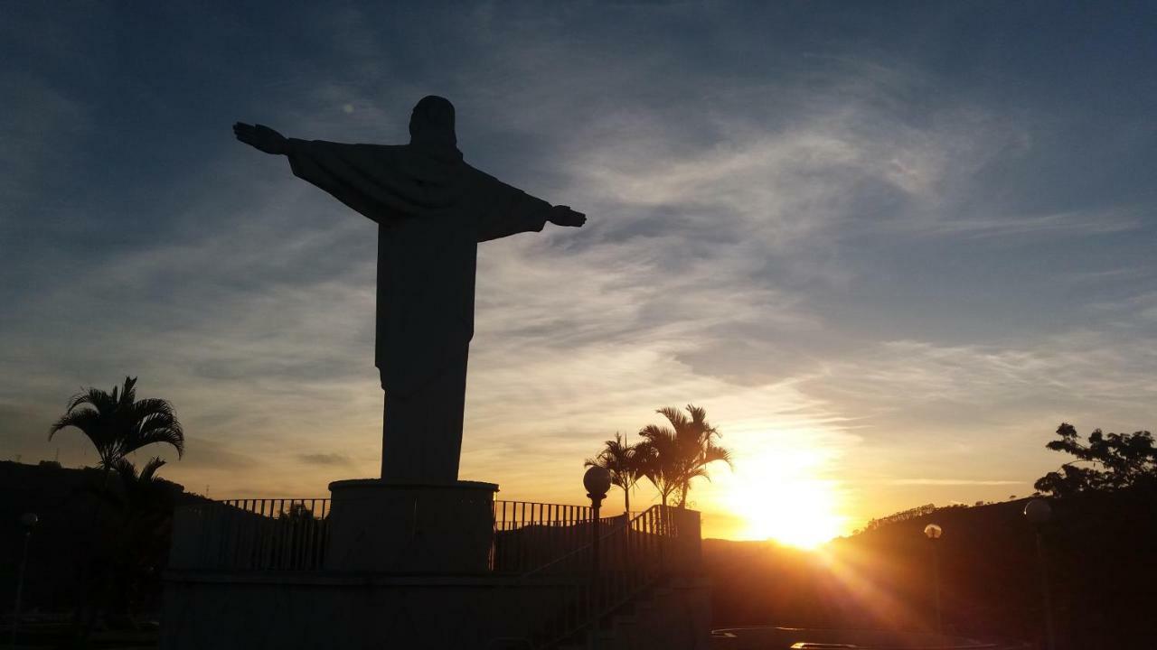 Apto Em Lindoia Bagian luar foto